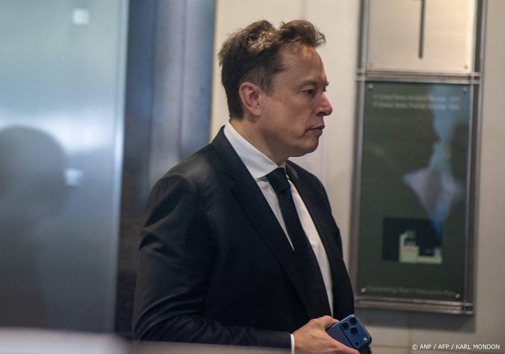 Rechter VS handhaaft verbod AI-naaktbeelden ondanks verzet Musk