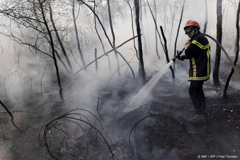 Grote inzet bij zware natuurbrand in Zuid-Frankrijk