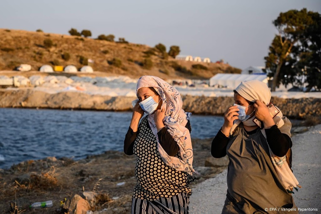 900 vluchtelingen verlaten Lesbos