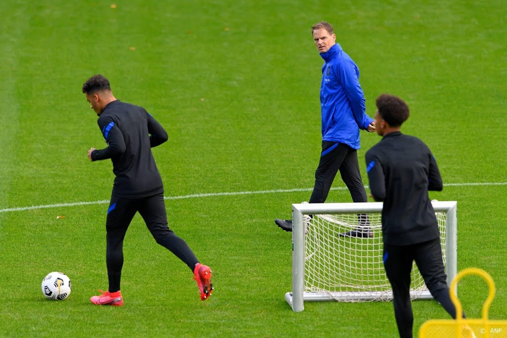 Bondscoach De Boer houdt vertrouwen in keepers Oranje