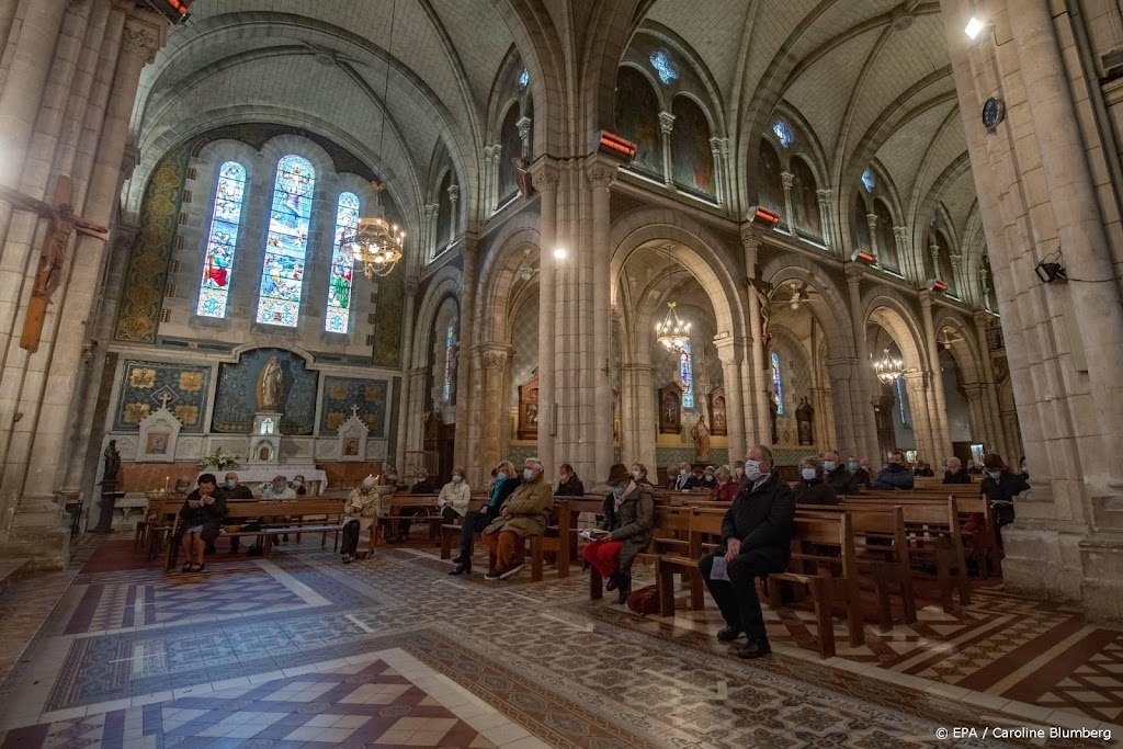 Commissie: zeker 216.000 misbruikzaken in Franse katholieke kerk