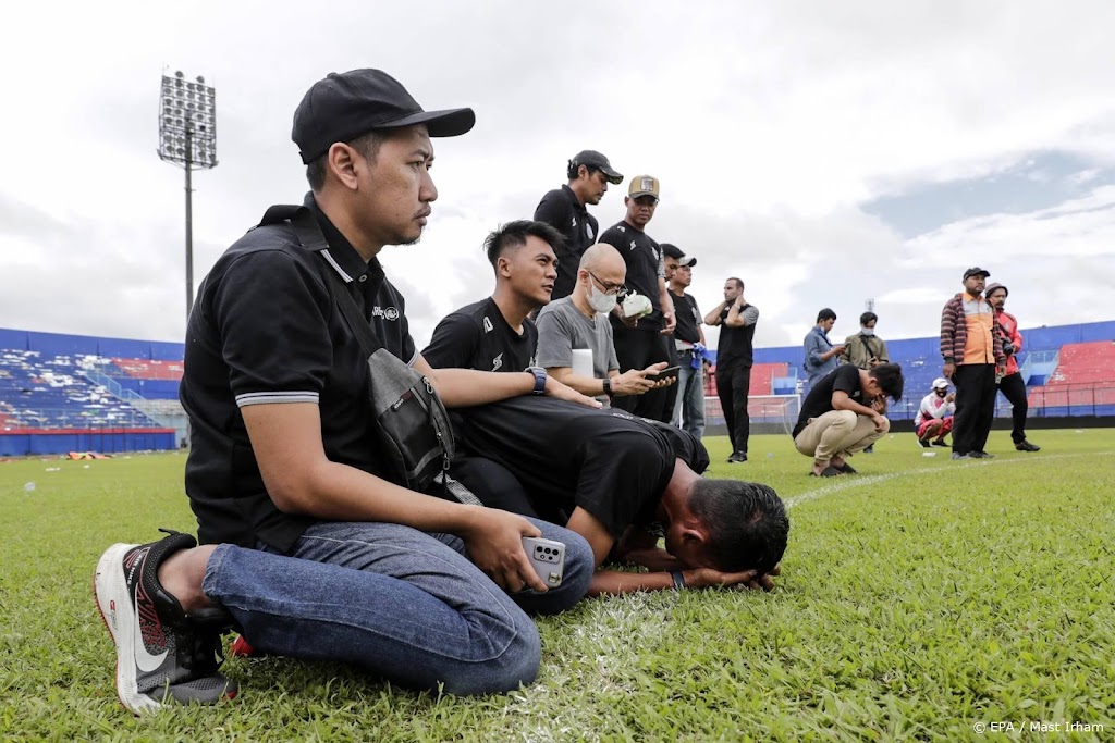Indonesië laat alle voetbalstadions controleren na ramp