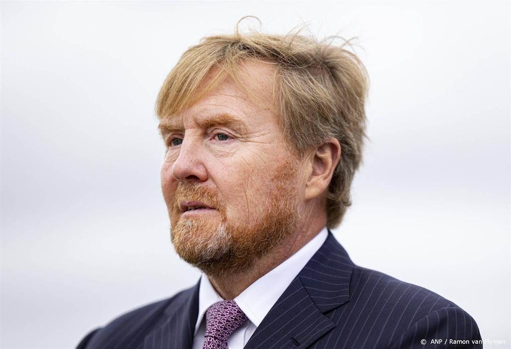 Koning over NSDAP-kaart Bernhard: moeten verleden onder ogen zien