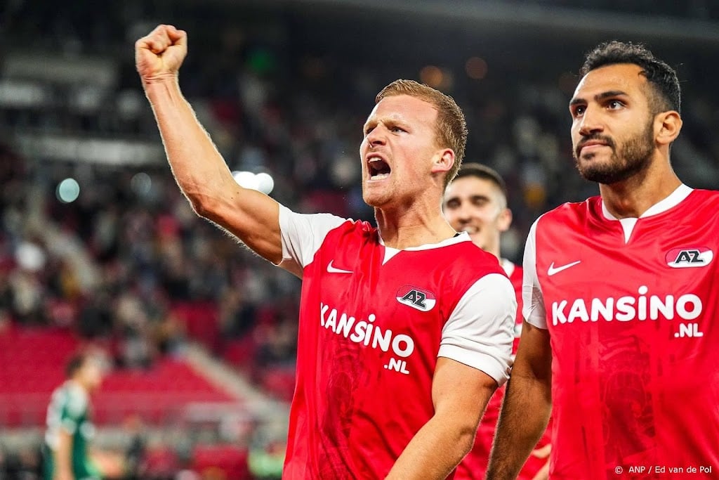 AZ recht rug in Conference League en verslaat Legia Warschau