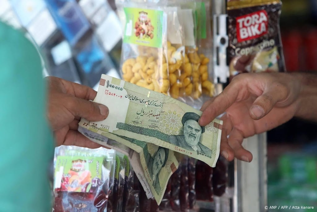 Iran verandert waarde nationale munt na jaren van inflatie
