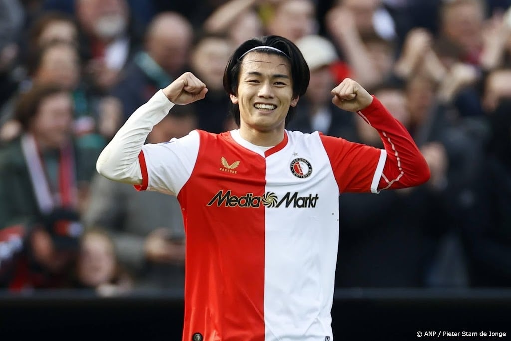 Topscorer Ueda redt Feyenoord met late treffer tegen FC Utrecht