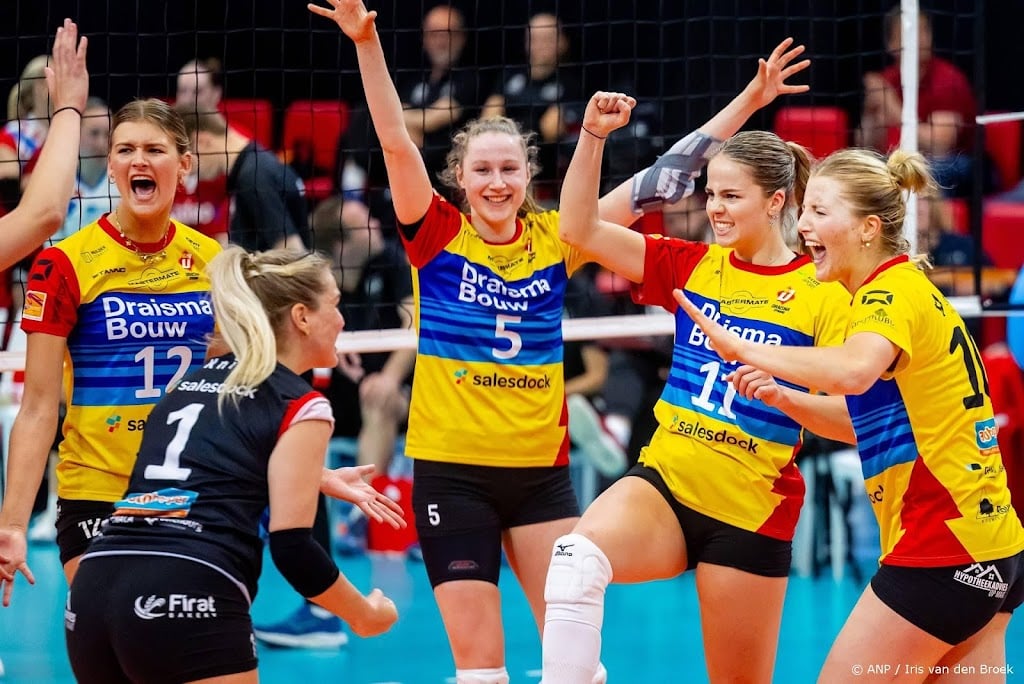 Volleybalsters Dynamo veroveren Supercup