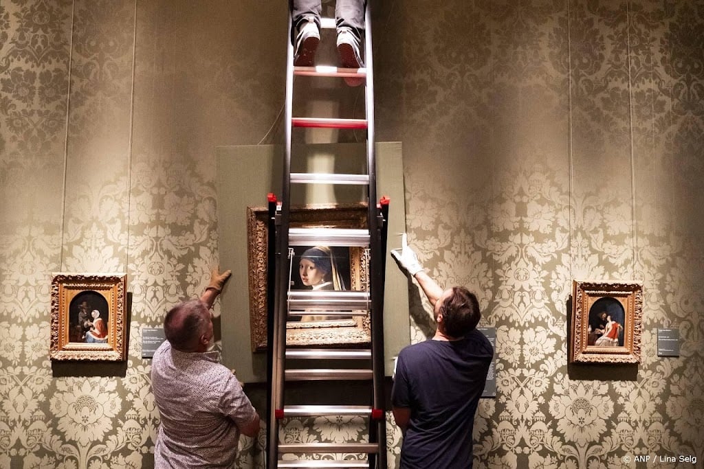 Vermeer-schilderij Meisje met de parel terug in Mauritshuis