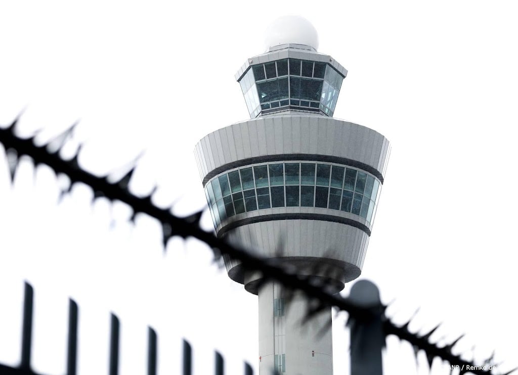 31 arrestaties bij actie Extinction Rebellion op Schiphol