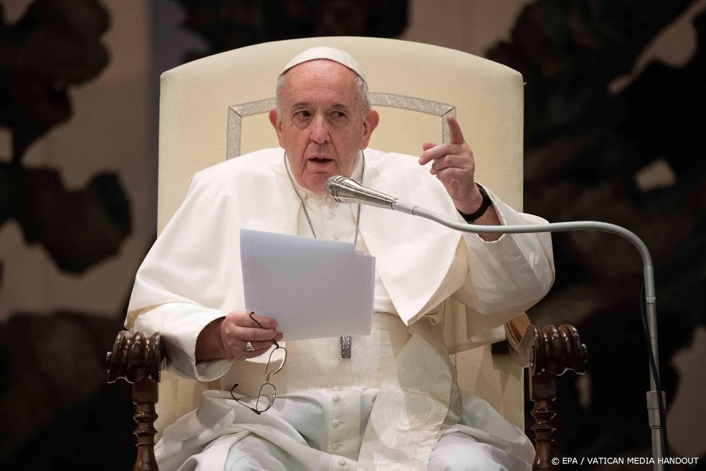 Vaticaan: homo-uitspraken paus geen nieuwe leer kerk