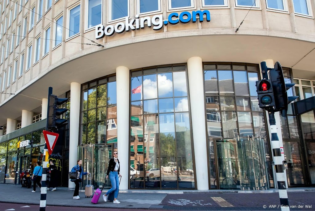 Reisbedrijf Booking blijft zuchten onder coronacrisis