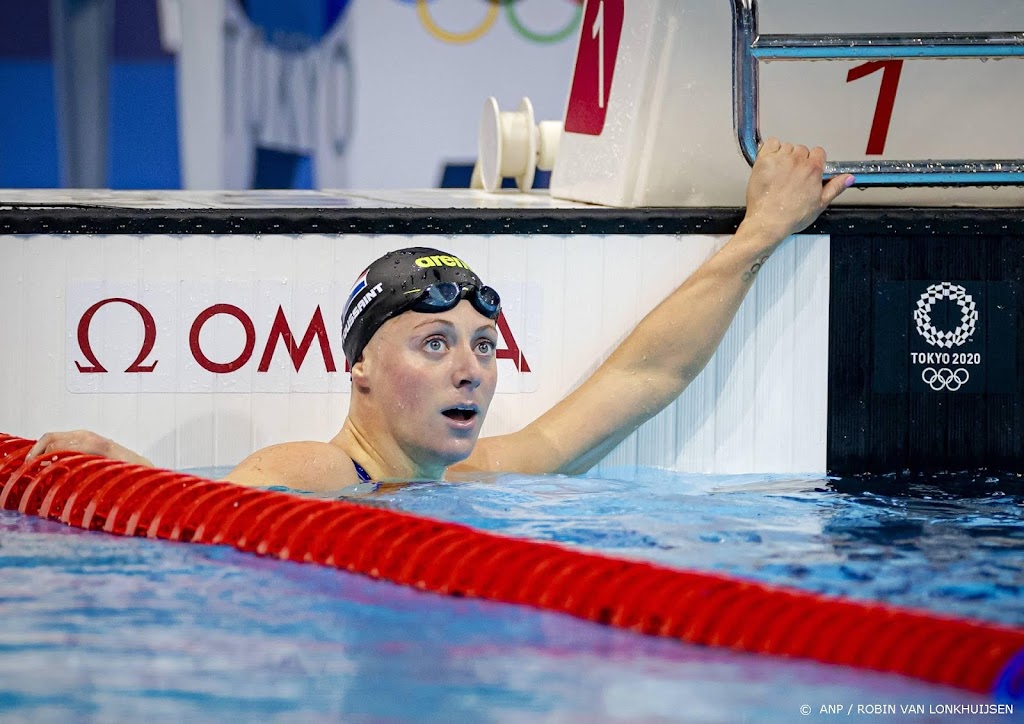 Toussaint pakt bij EK goud op 50 meter rugslag, De Waard derde