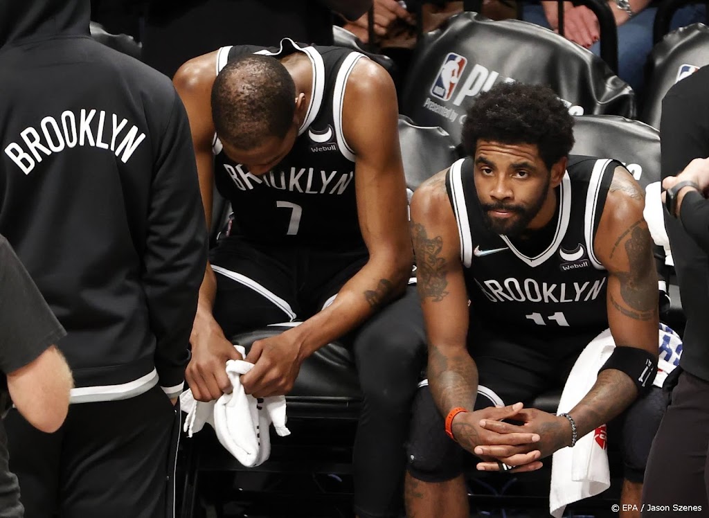 Nike stopt samenwerking basketballer Kyrie Irving 