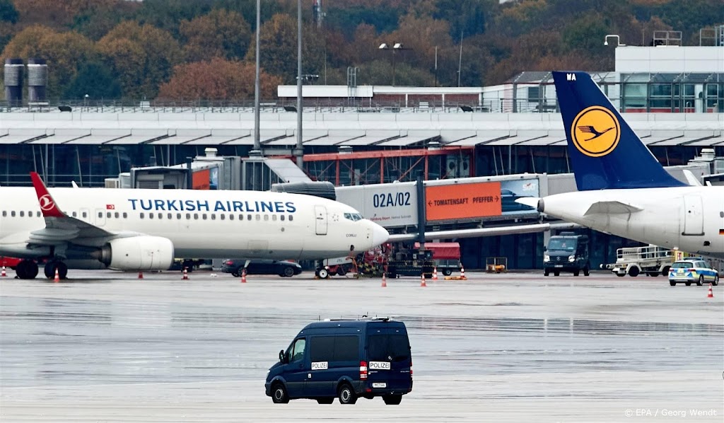 Gijzeling vliegveld Hamburg voorbij, gijzelnemer aangehouden