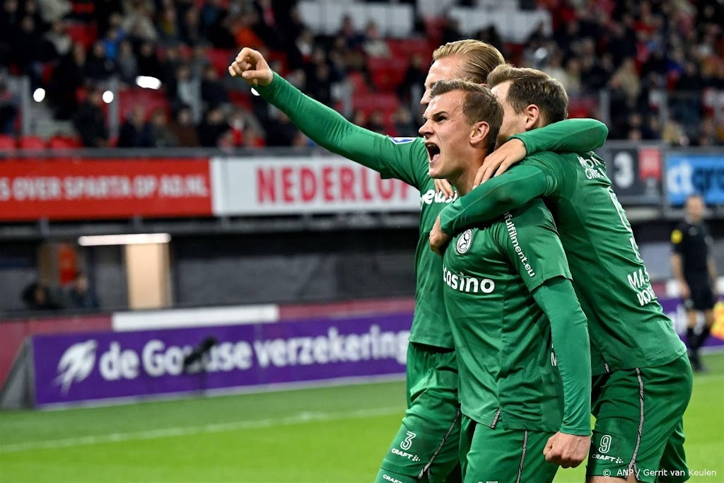 Almere City klimt na overwinning bij Sparta naar negende plaats