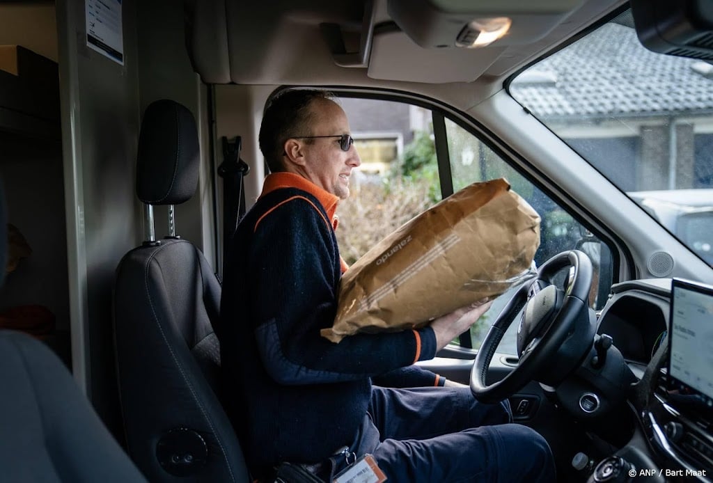 PostNL zet 1000 extra medewerkers in voor drukke feestdagen