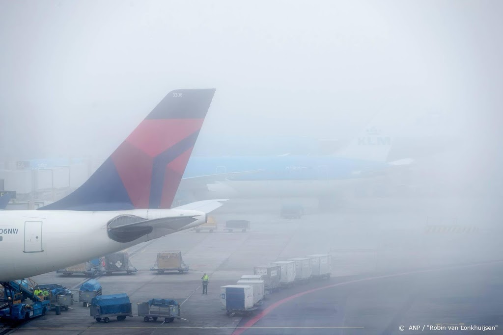 Vluchten vertraagd op Schiphol door mist