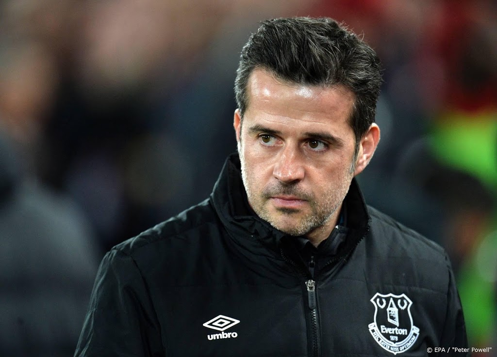 Everton neemt afscheid van trainer Silva