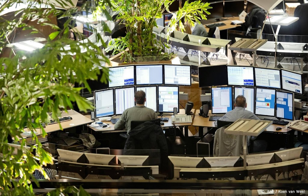 Prosus wint flink, AEX staat licht lager