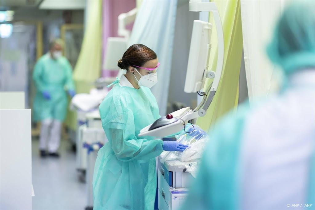 Aantal coronapatiënten in ziekenhuis stijgt snel