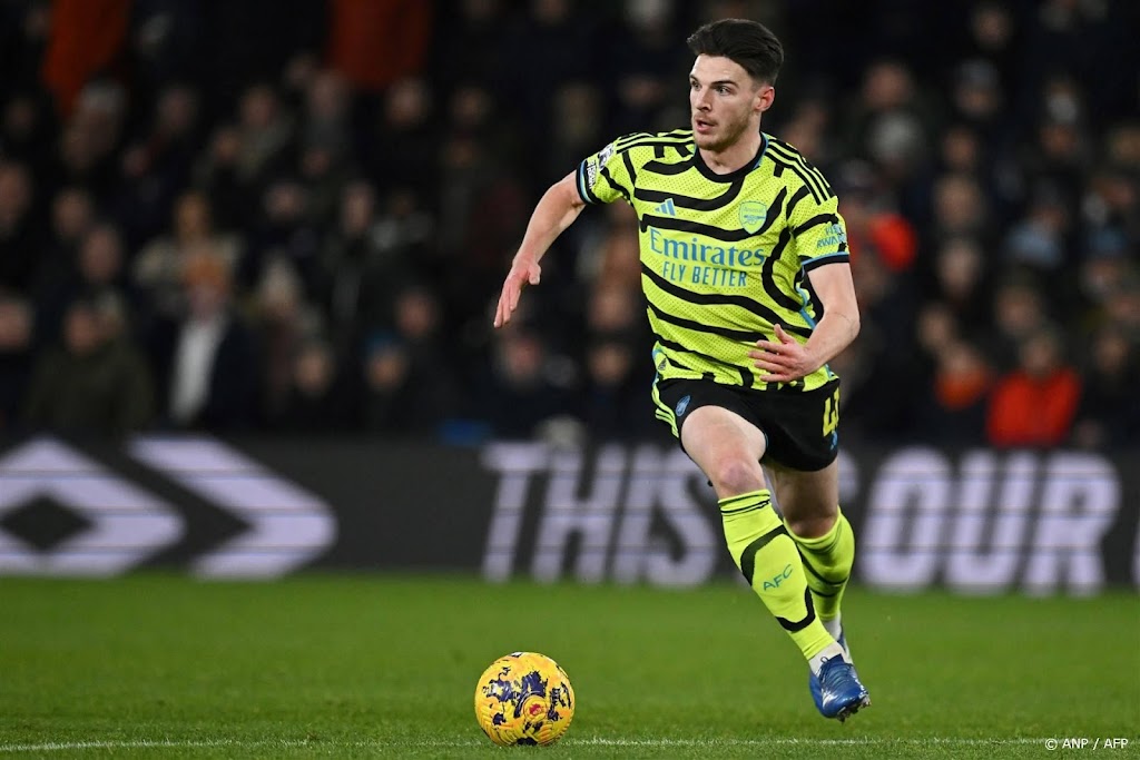 Recordaankoop Rice helpt Arsenal in extra tijd aan zege op Luton