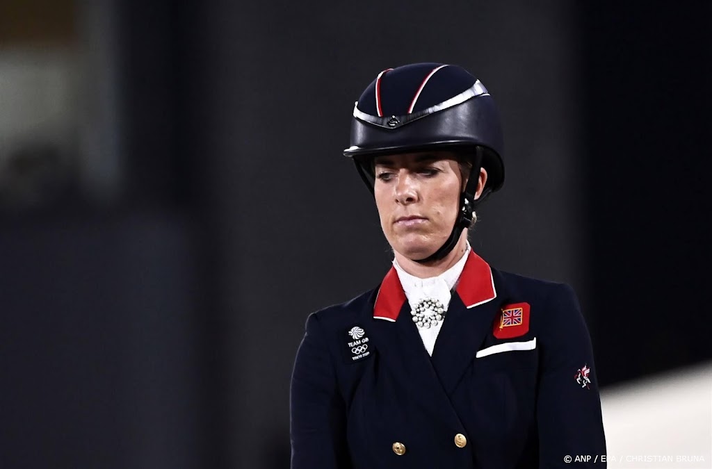 Dressuuramazone Dujardin jaar geschorst voor slaan paard