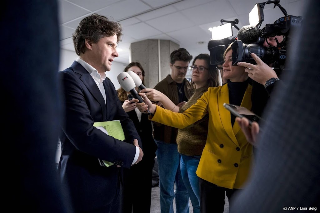 Rest oppositie woest over uitstel stemming over begrotingen