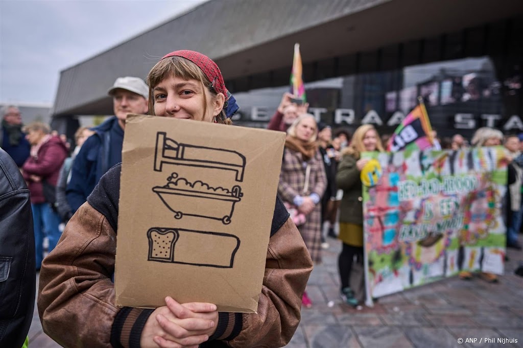 Ongedocumenteerden vragen om openblijven bed-bad-brood Rotterdam