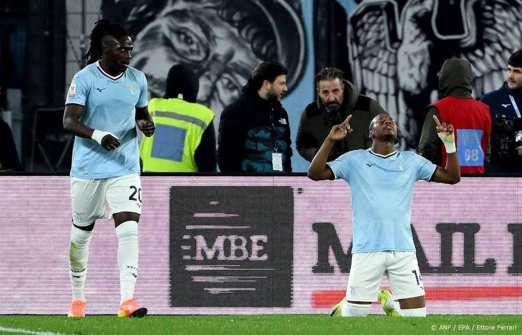 Noslin scoort driemaal voor Lazio tegen Napoli in bekertoernooi