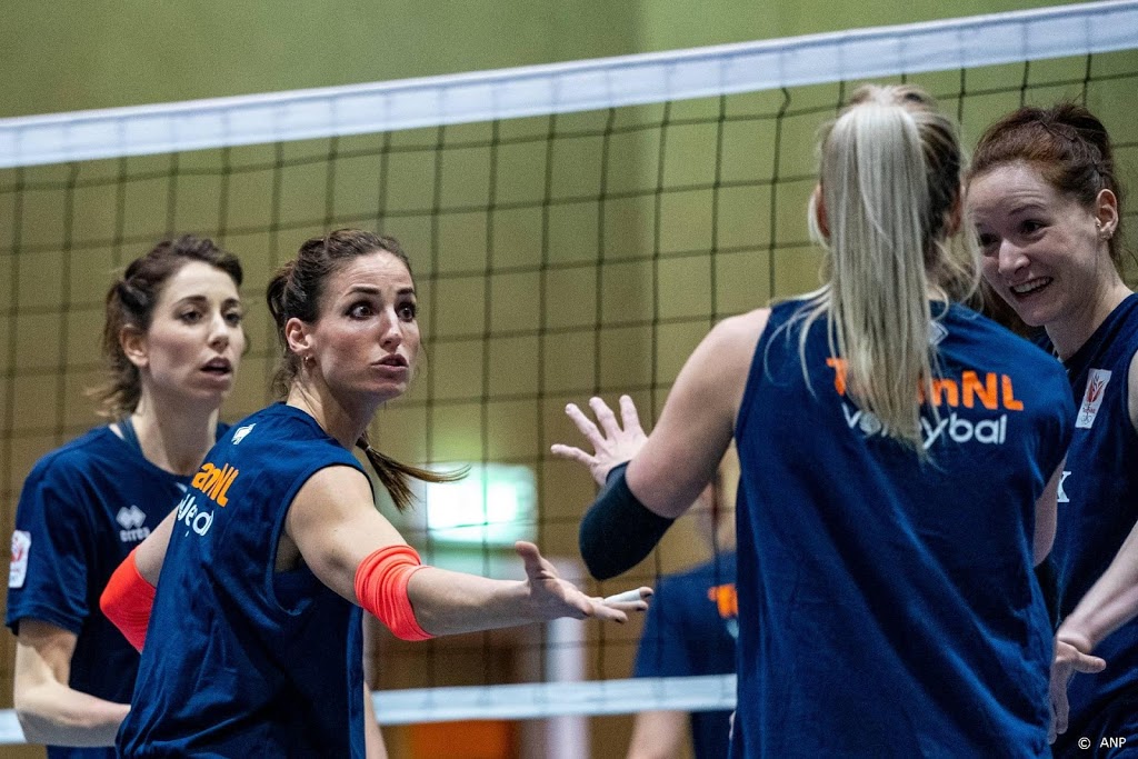 Volleyballers kansloos onderuit tegen Servië