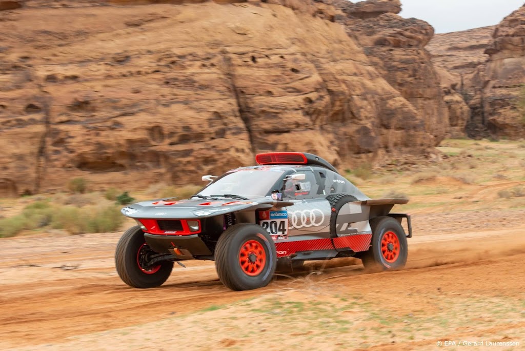 'Monsieur Dakar' Peterhansel na ongeluk uit Dakar Rally