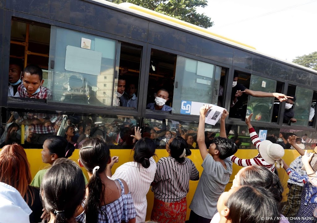 Ook 300 politieke gevangenen vrijgelaten door junta Myanmar