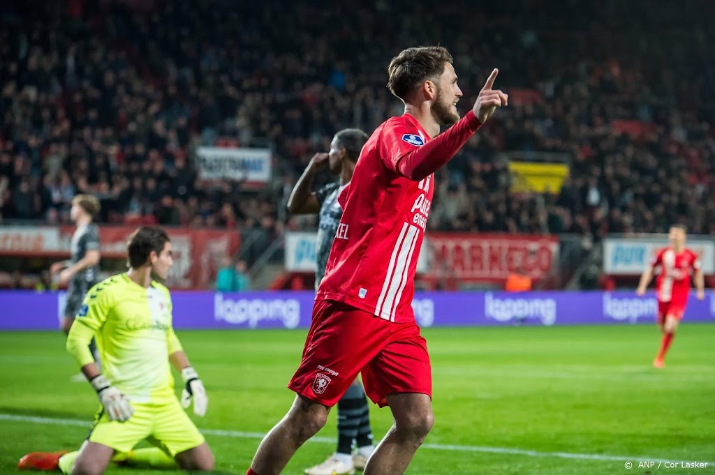 FC Twente hervat competitie met zege op FC Emmen