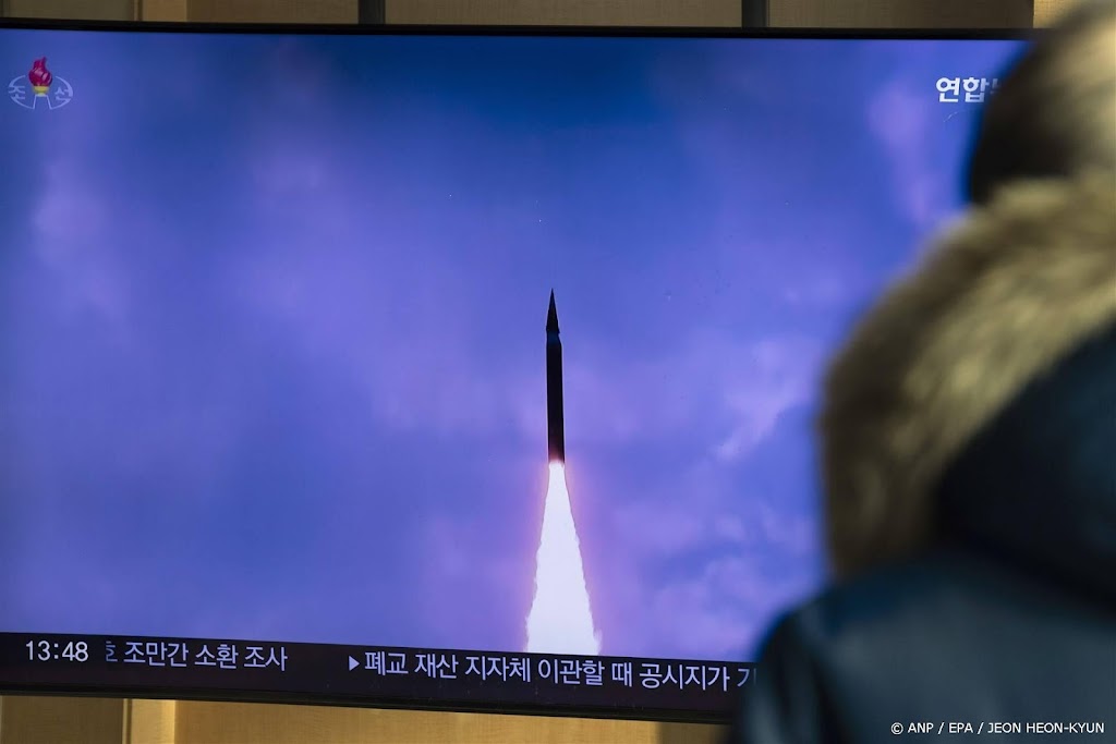 Noord-Korea vuurt ballistische raket af op Japanse Zee