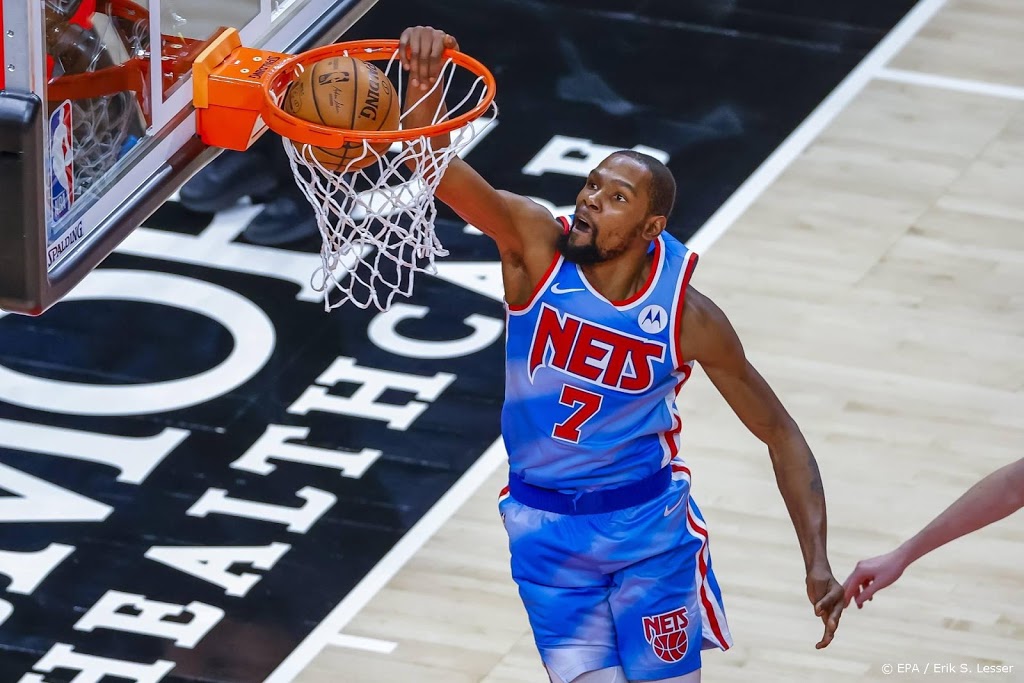 Basketballer Durant moet duel verlaten na 'coronacontact'