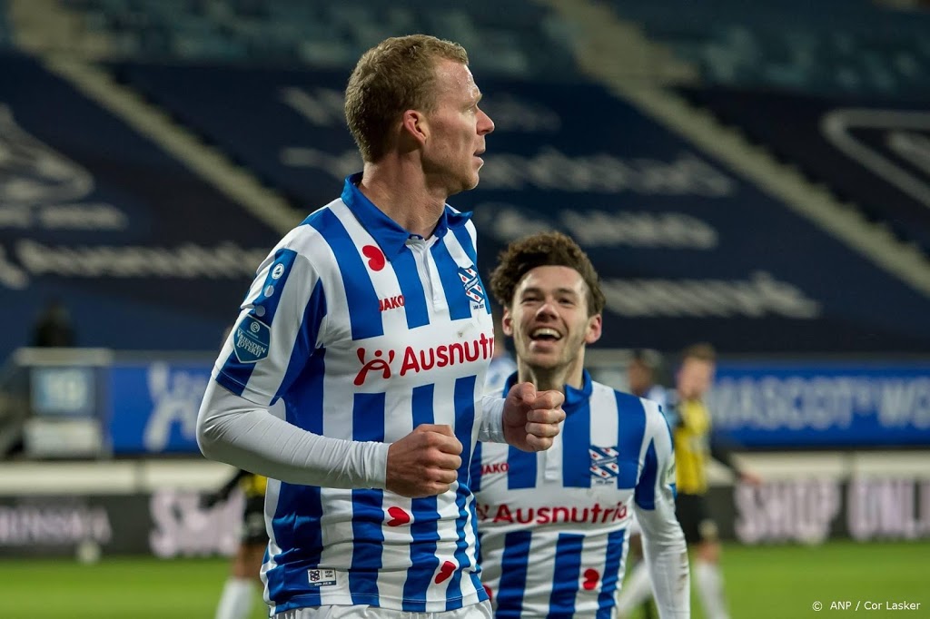 Spits Veerman kopt Heerenveen naar zege op Vitesse