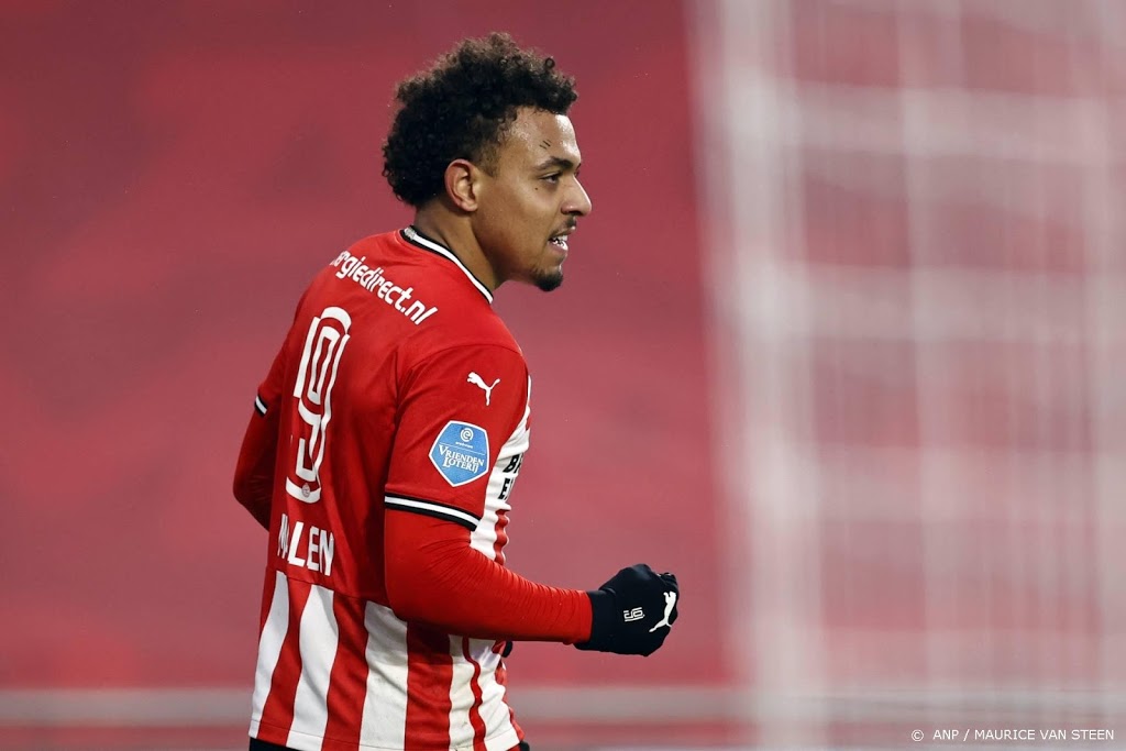 PSV-topscorer Malen: ik wil altijd blijven staan