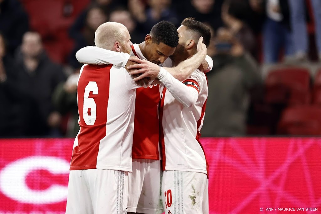 Ajax verslaat Heracles en komt steviger aan kop in Eredivisie