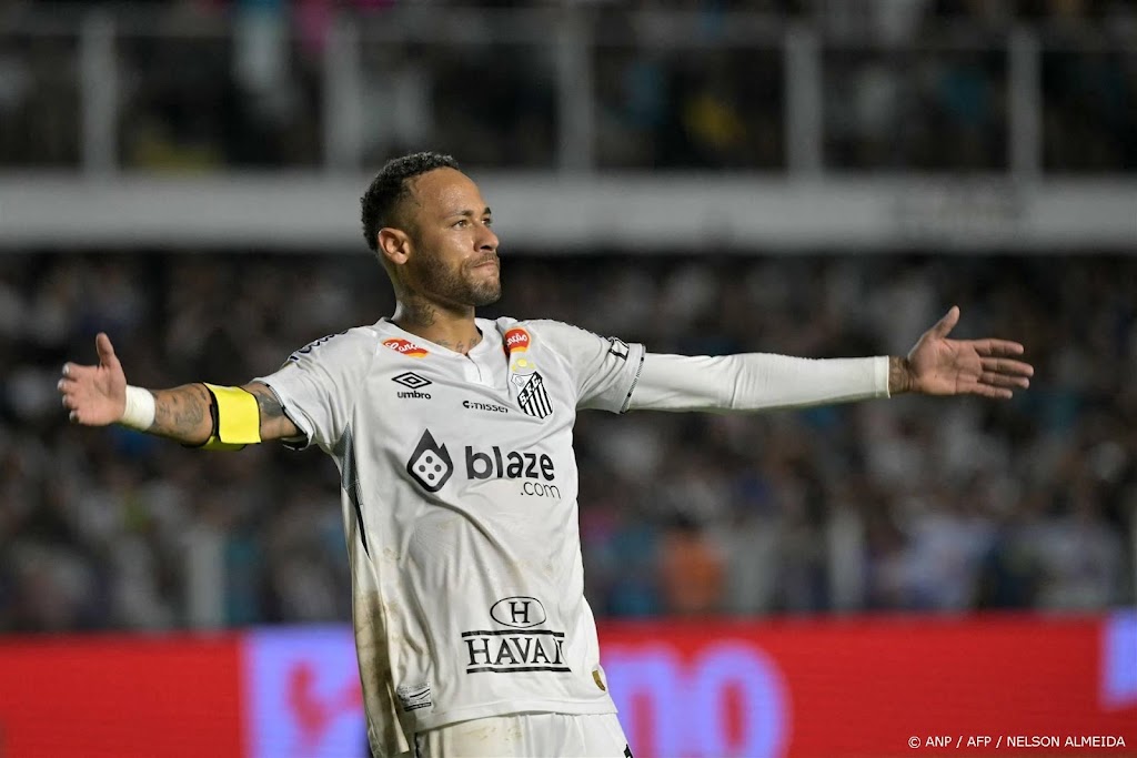 Aanvaller Neymar vraagt tijd na rentree bij FC Santos