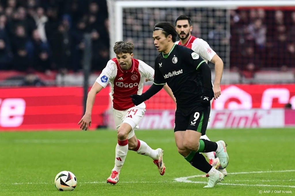 Ajax is aanwinst Regeer zeker twee maanden kwijt door blessure