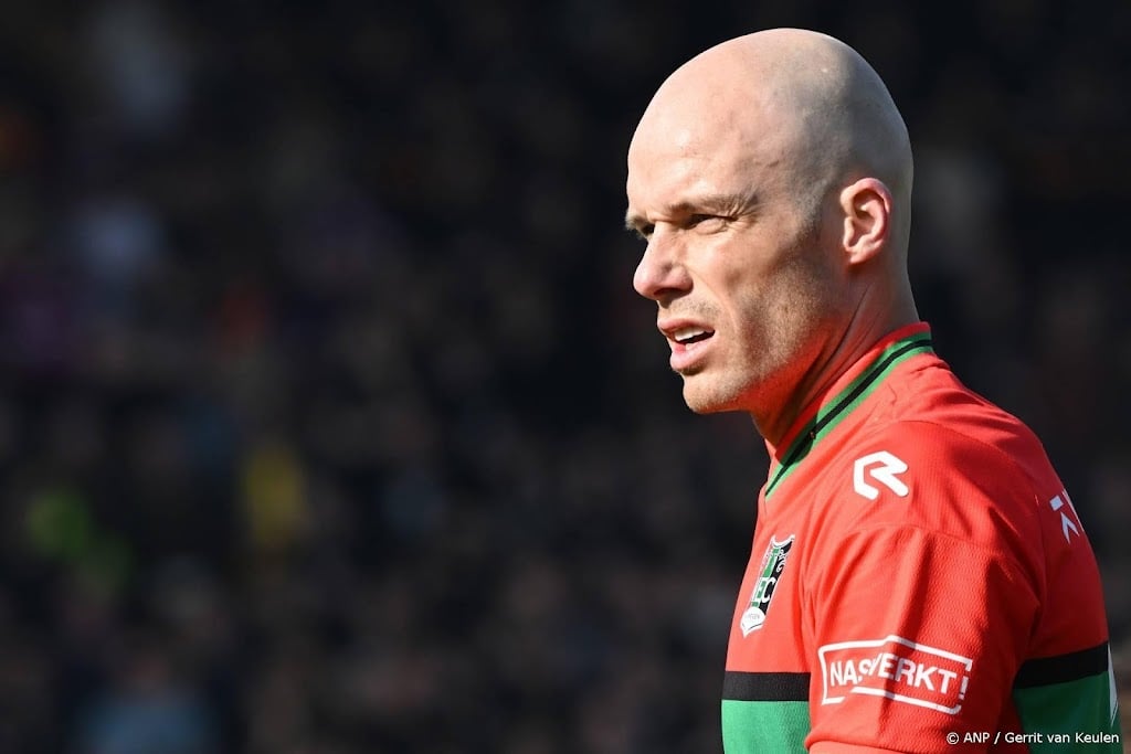 Verdediger Nuytinck na bijna een jaar revalideren terug bij NEC