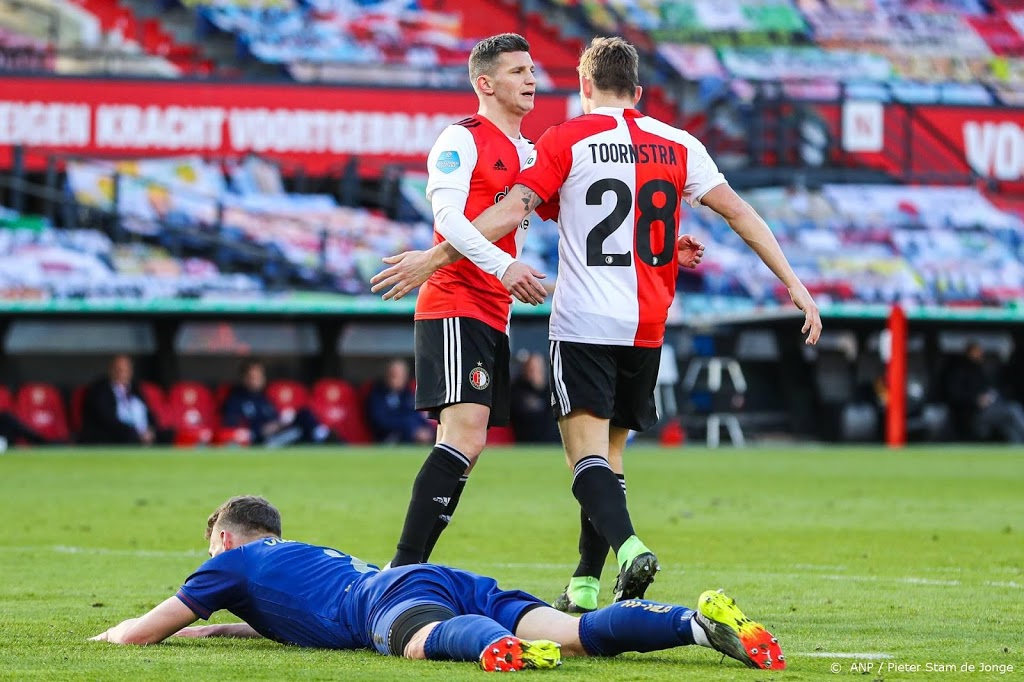 Feyenoord veel te sterk voor aangeslagen VVV
