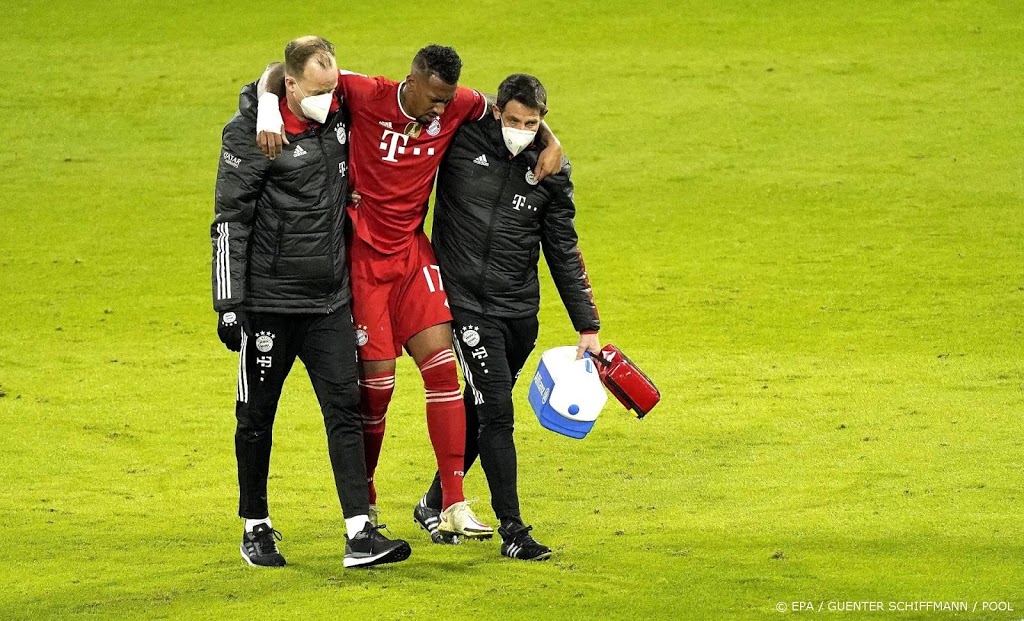 Zorgen bij Bayern München om knieblessure Boateng