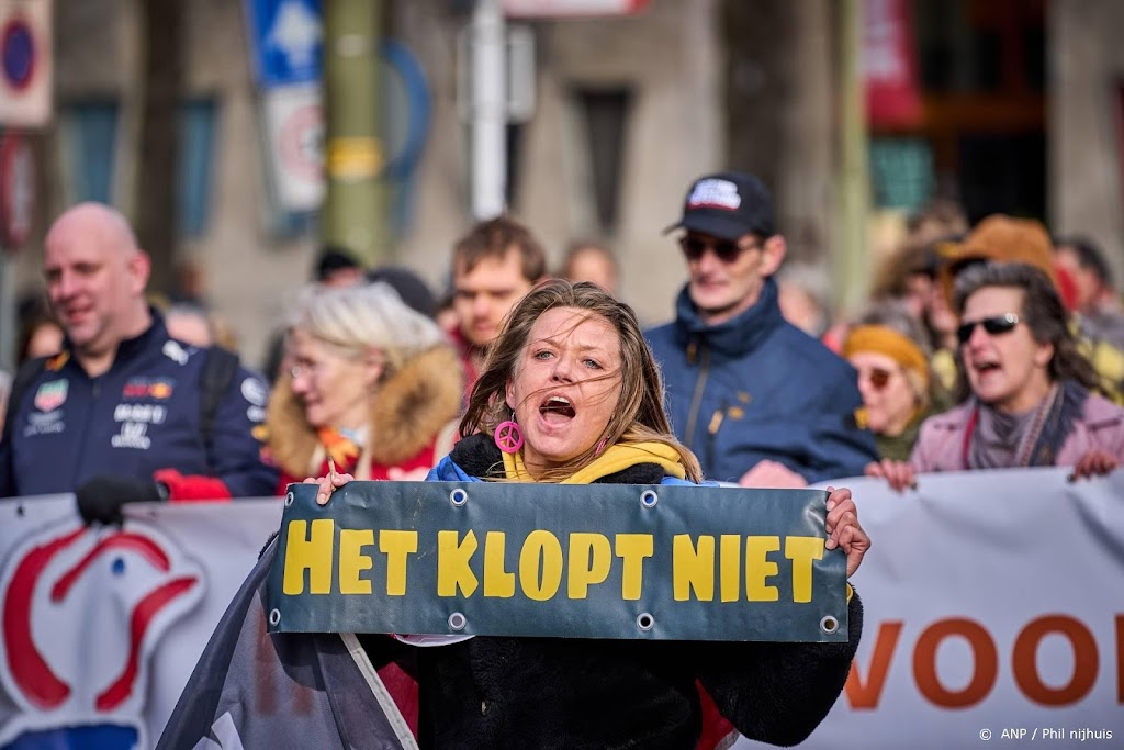 Drie arrestaties bij demonstratie coronamaatregelen Den Haag