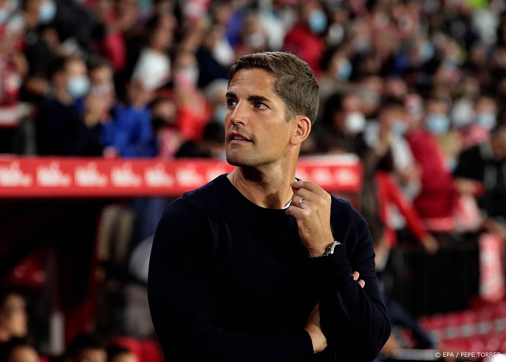 Spaanse club Granada ontslaat trainer Moreno 