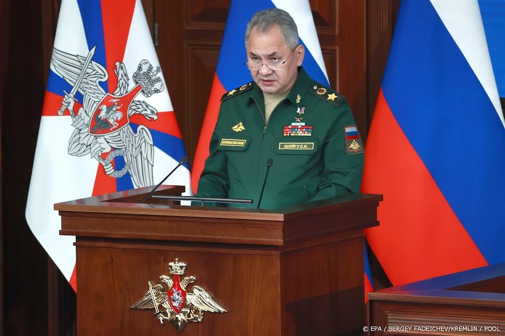 Russische defensieminister op bezoek in Marioepol