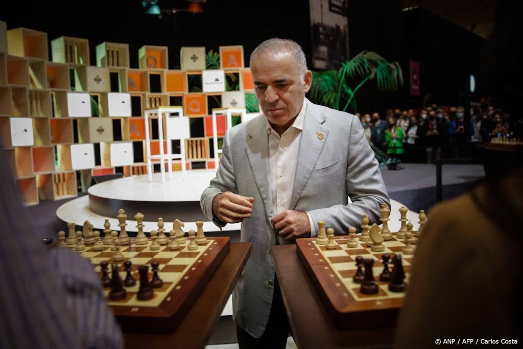 Rusland zet activist en topschaker Kasparov op terreurlijst