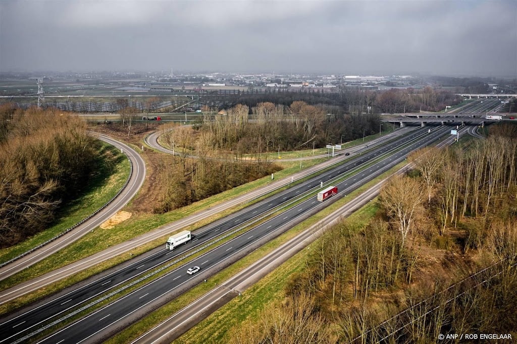 Raad van State doet nog geen einduitspraak over doortrekken A15