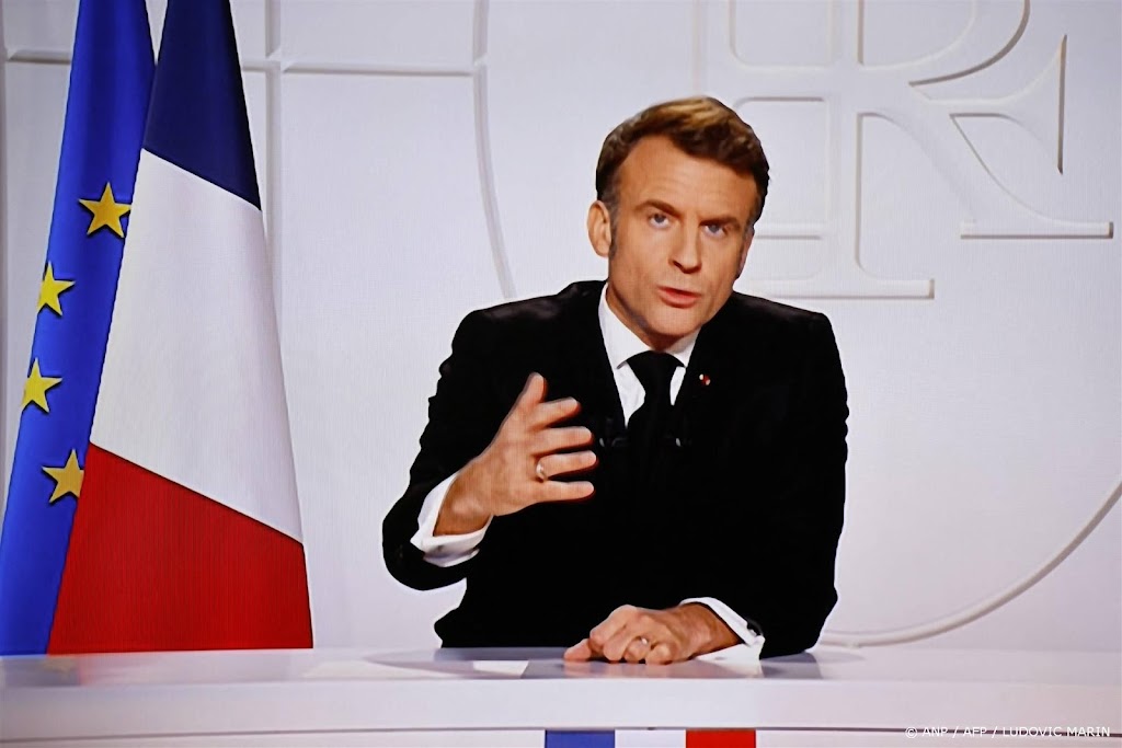 Kremlin vindt dat Macron contact met werkelijkheid kwijt is