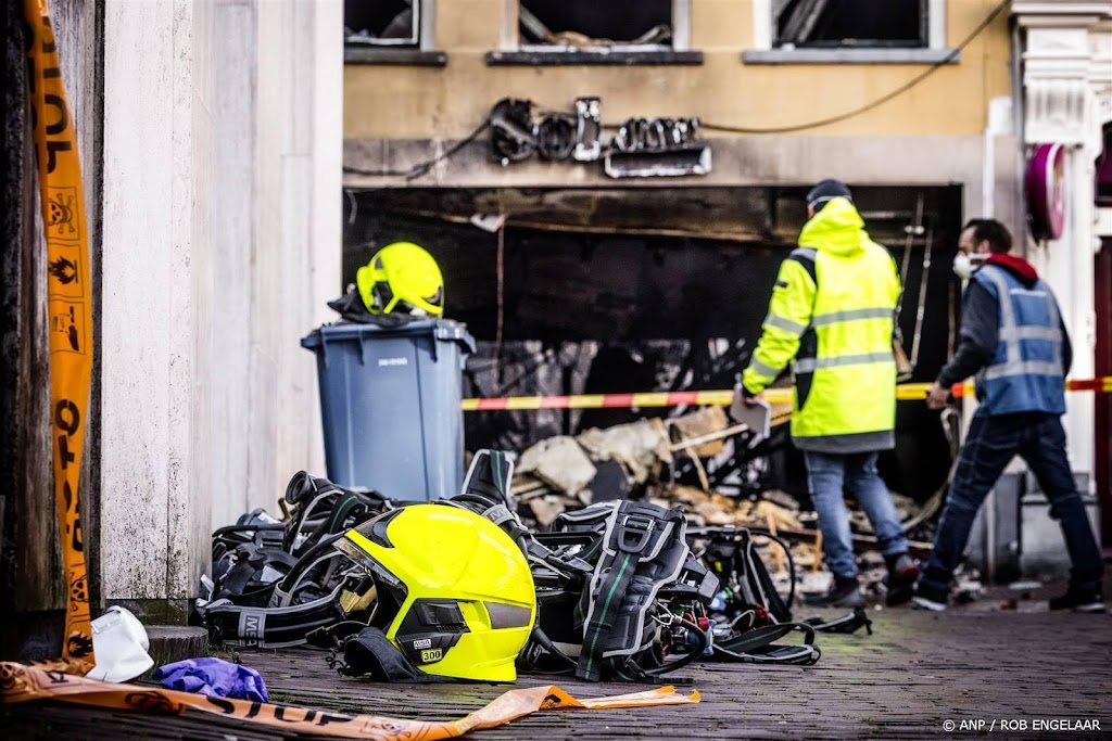 Pers moet door instortingsgevaar weg bij getroffen panden Arnhem 